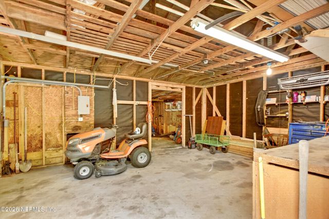 2817 HADDOCK Road, Jacksonville, FL 32218