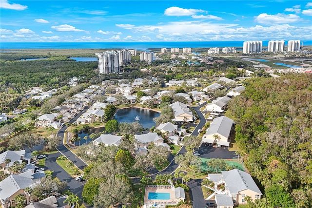 752 Wiggins Lake DR 202, Naples, FL 34110