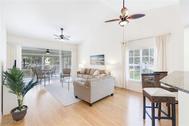 752 Wiggins Lake DR 202, Naples, FL 34110