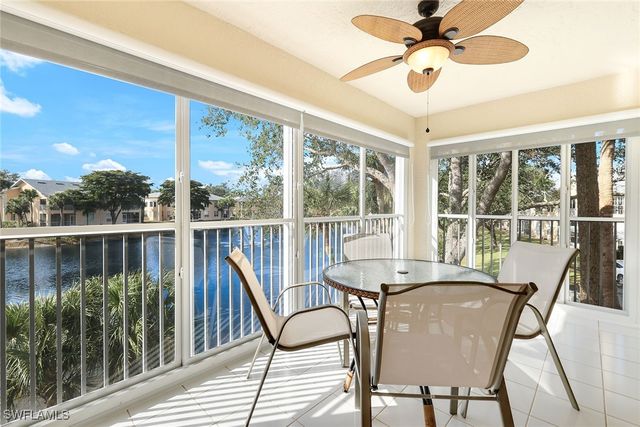 752 Wiggins Lake DR 202, Naples, FL 34110