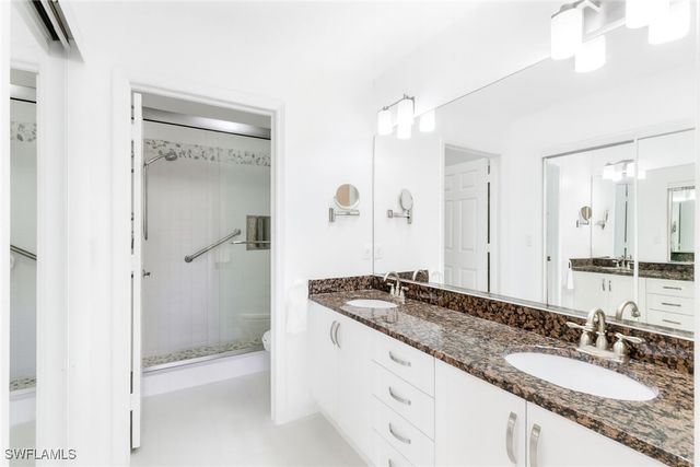 752 Wiggins Lake DR 202, Naples, FL 34110