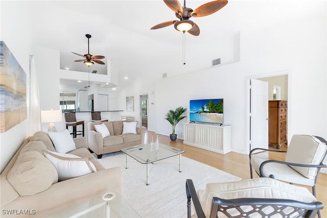 752 Wiggins Lake DR 202, Naples, FL 34110