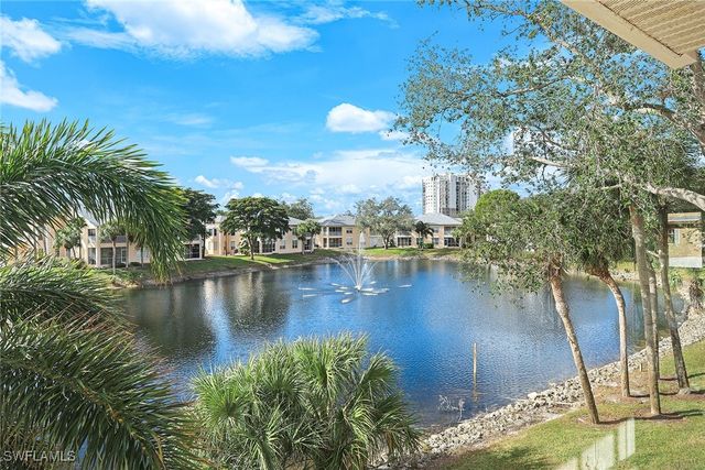 752 Wiggins Lake DR 202, Naples, FL 34110