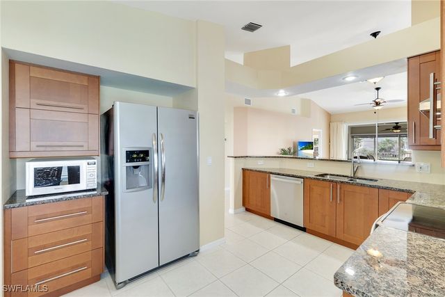 752 Wiggins Lake DR 202, Naples, FL 34110