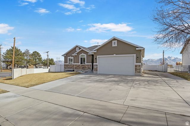 6213 S WAKEFIELD WAY, West Valley City, UT 84118