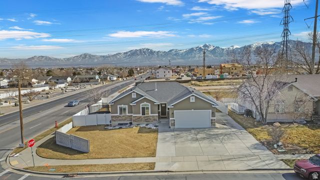 6213 S WAKEFIELD WAY, West Valley City, UT 84118