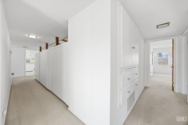 1316 Radcliffe Avenue, Bakersfield, CA 93305