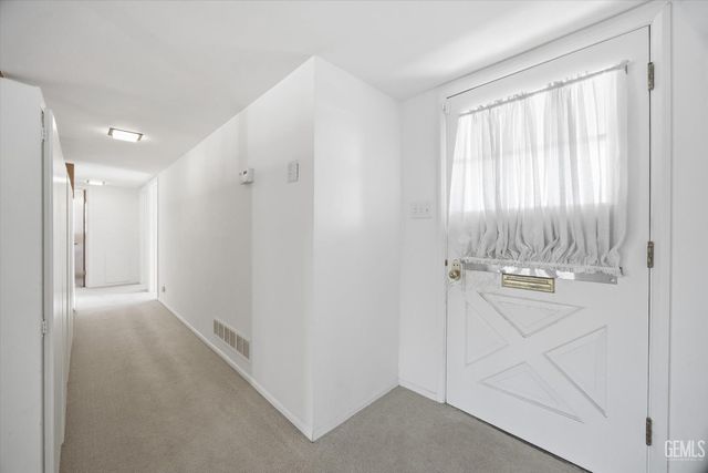 1316 Radcliffe Avenue, Bakersfield, CA 93305