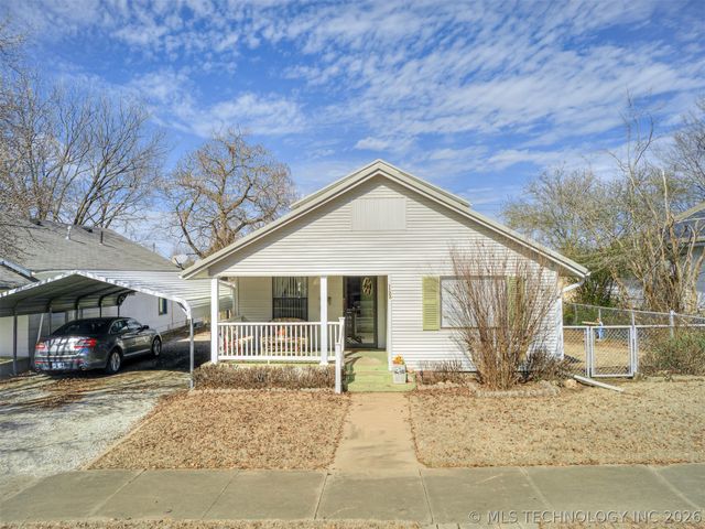 1123 E 9th Street, Okmulgee, OK 74447
