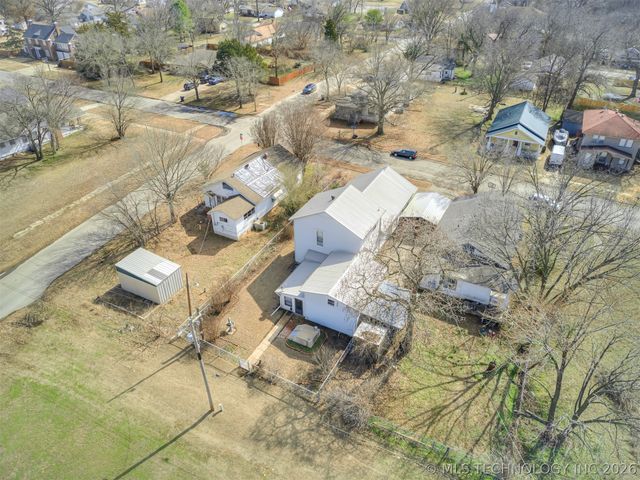 1123 E 9th Street, Okmulgee, OK 74447