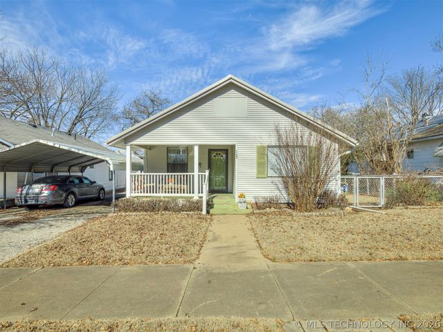 1123 E 9th Street, Okmulgee, OK 74447