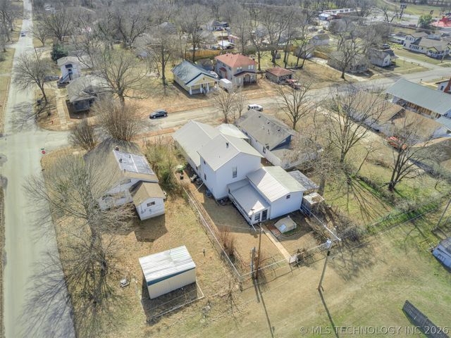 1123 E 9th Street, Okmulgee, OK 74447