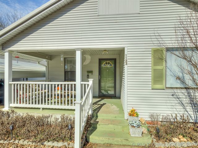 1123 E 9th Street, Okmulgee, OK 74447