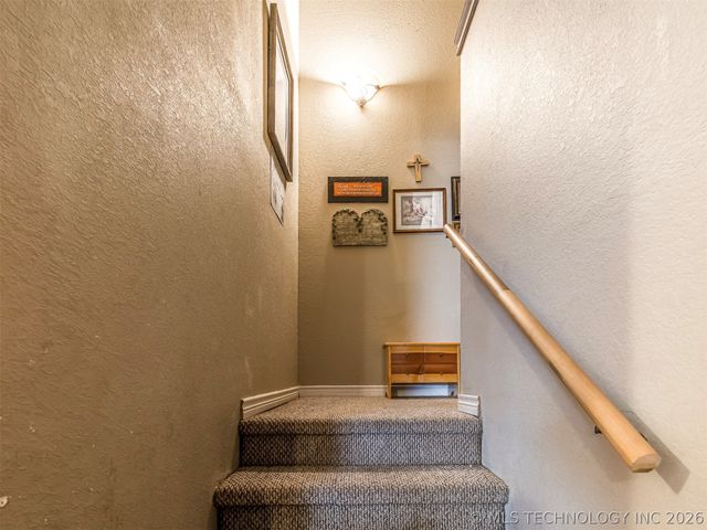 1123 E 9th Street, Okmulgee, OK 74447