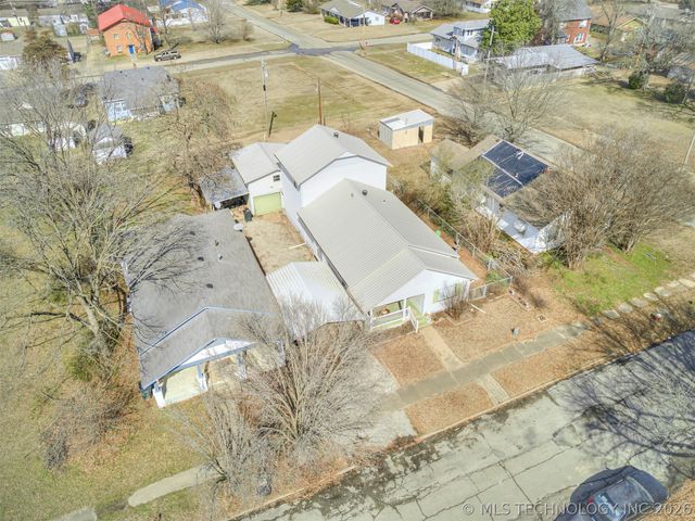 1123 E 9th Street, Okmulgee, OK 74447