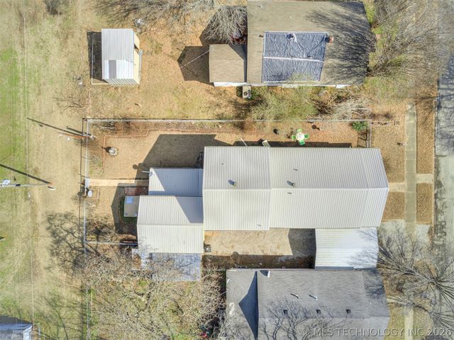 1123 E 9th Street, Okmulgee, OK 74447