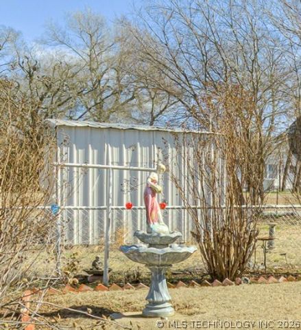 1123 E 9th Street, Okmulgee, OK 74447