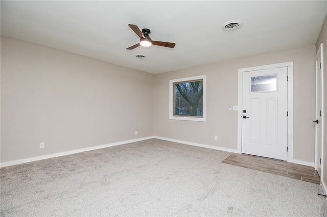 221 E Adobe Street, Fayetteville, AR 72703
