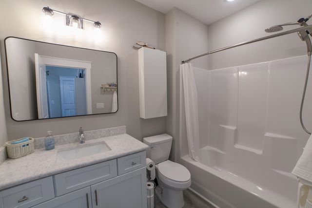 109 McIlroy Ct., Murrells Inlet, SC 29576