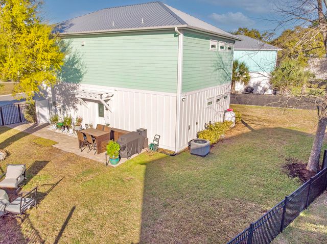 109 McIlroy Ct., Murrells Inlet, SC 29576