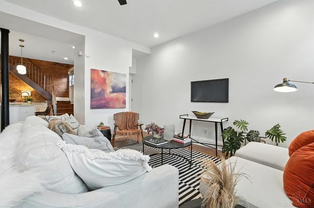 154 E McMicken Avenue, Cincinnati, OH 45202