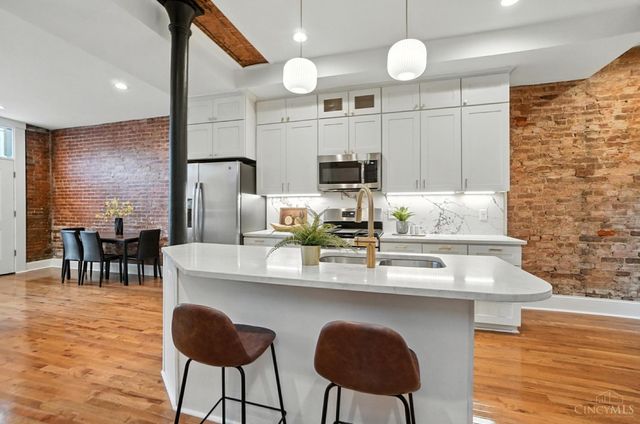 154 E McMicken Avenue, Cincinnati, OH 45202