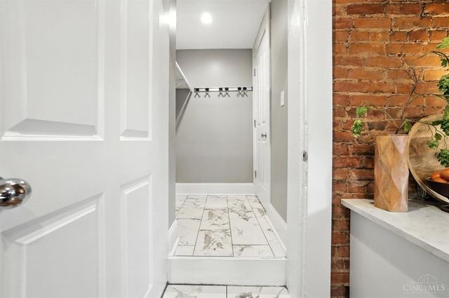 154 E McMicken Avenue, Cincinnati, OH 45202