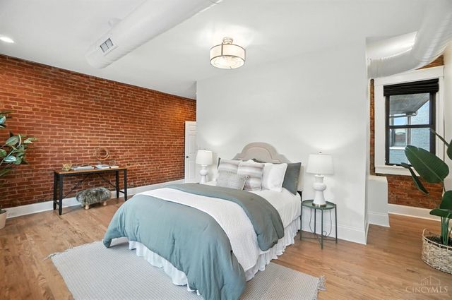 154 E McMicken Avenue, Cincinnati, OH 45202