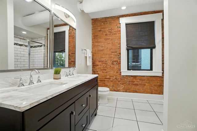 154 E McMicken Avenue, Cincinnati, OH 45202