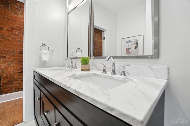 154 E McMicken Avenue, Cincinnati, OH 45202