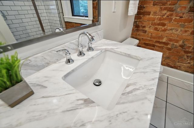 154 E McMicken Avenue, Cincinnati, OH 45202