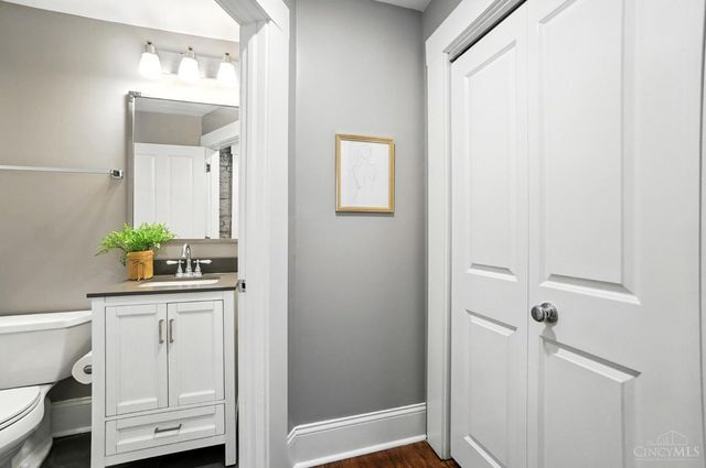 154 E McMicken Avenue, Cincinnati, OH 45202