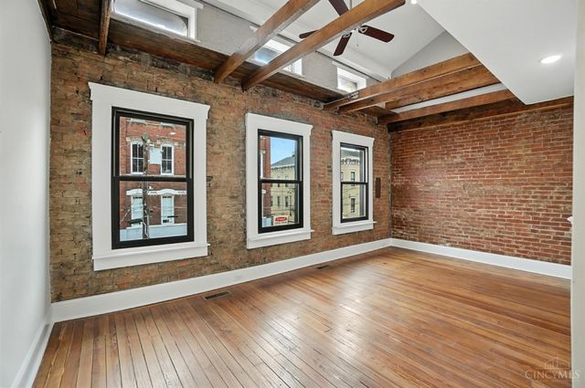 154 E McMicken Avenue, Cincinnati, OH 45202