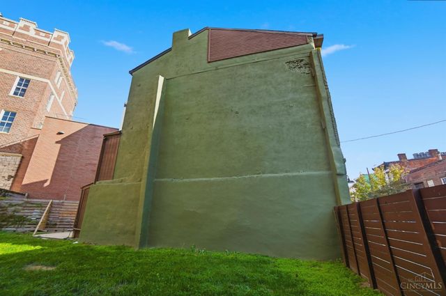 154 E McMicken Avenue, Cincinnati, OH 45202