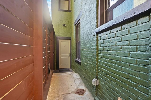 154 E McMicken Avenue, Cincinnati, OH 45202