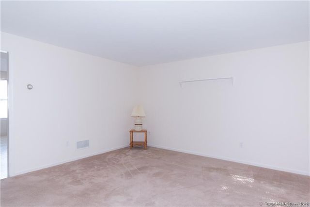 6 Larkspur Lane 6, Glastonbury, CT 06033
