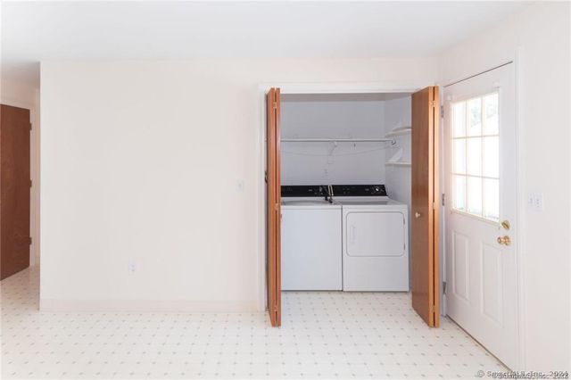 6 Larkspur Lane 6, Glastonbury, CT 06033