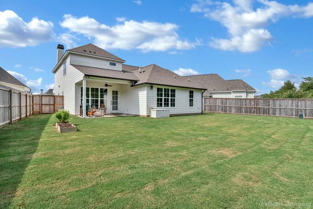 2112 Old Grove Circle, Shreveport, LA 71106