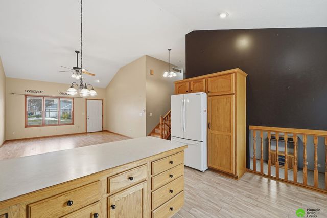 7401 S 28 Street, Lincoln, NE 68516