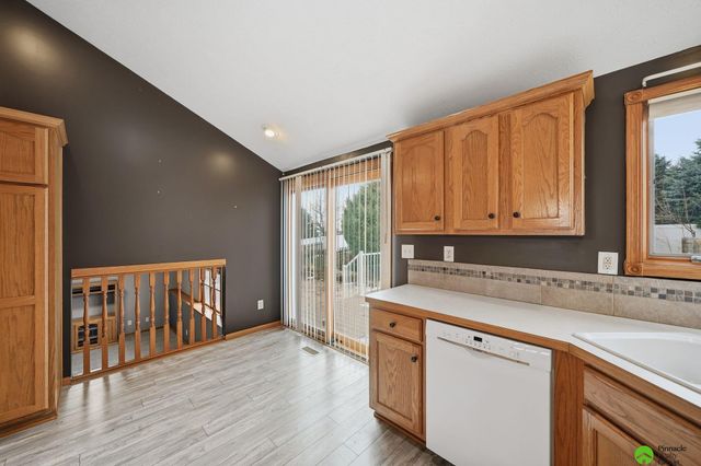 7401 S 28 Street, Lincoln, NE 68516