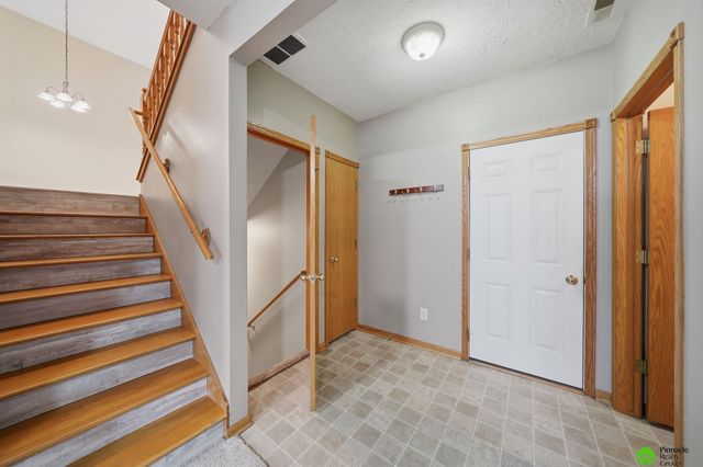 7401 S 28 Street, Lincoln, NE 68516