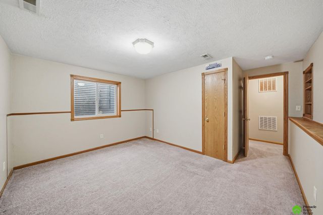 7401 S 28 Street, Lincoln, NE 68516