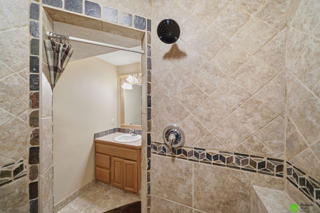 7401 S 28 Street, Lincoln, NE 68516