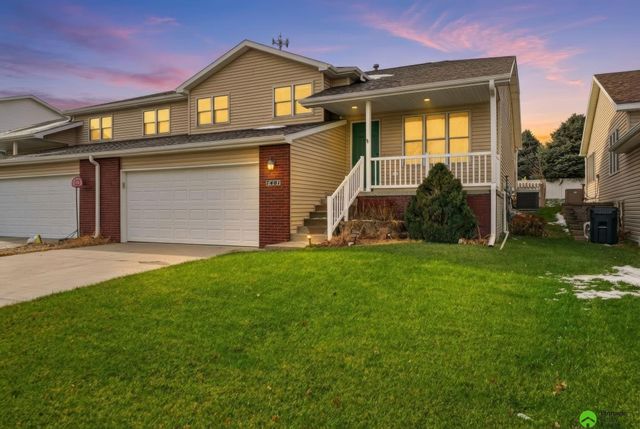 7401 S 28 Street, Lincoln, NE 68516
