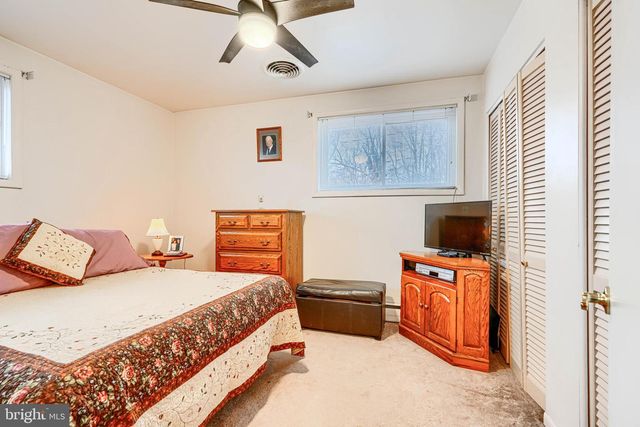 1220 HILLSHIRE RD, Dundalk, MD 21222