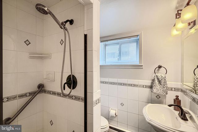 1220 HILLSHIRE RD, Dundalk, MD 21222