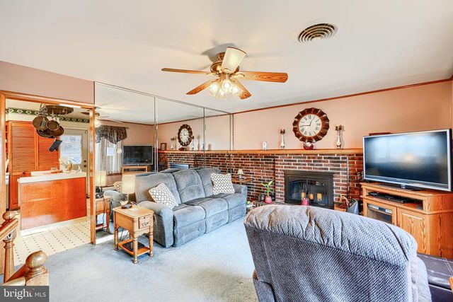 1220 HILLSHIRE RD, Dundalk, MD 21222