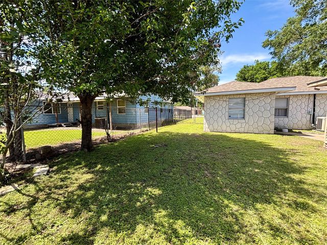 8038 Woodlyn Road, Houston, TX 77028