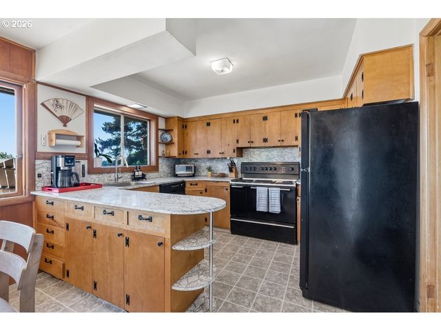 17000 Sw NAFUS Ln, Beaverton, OR 97007