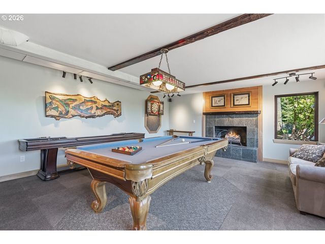 17000 Sw NAFUS Ln, Beaverton, OR 97007